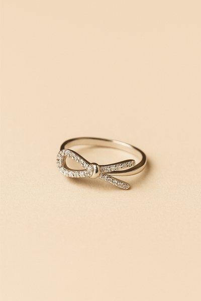 <h3>Anillo en Plata</h3><b>GIFTY</b>