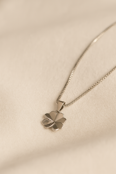 <h3>Collar 925 Plata de Ley</h3>  <b>TRÉBOL</b>