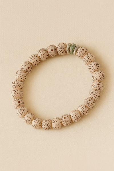 <h3>Pulseras en Plata Tibetana</h3>  <b>KARMA JEWELS</b>